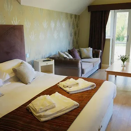 The Sun 4* Swindon