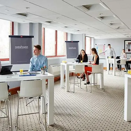 Hotel Delta By Marriott Swindon