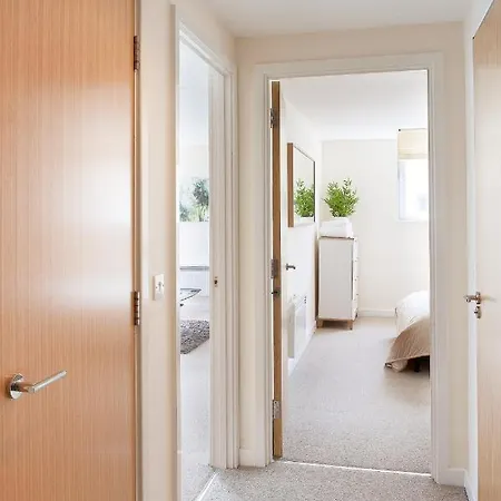 Paramount Apartment