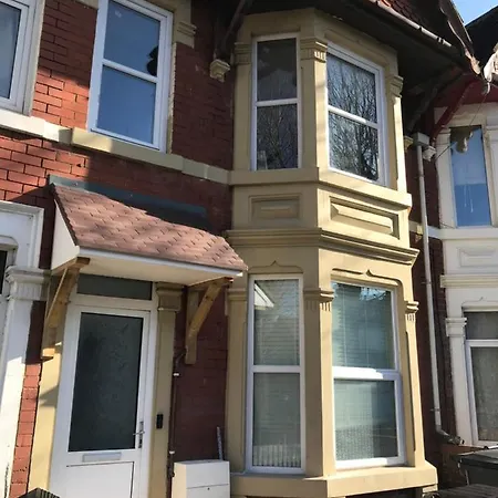 Apartment Lovely In Centre Swindon