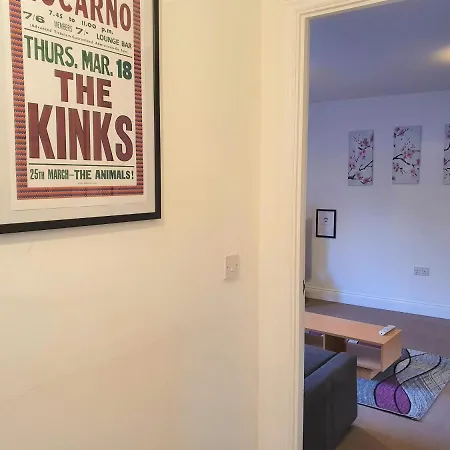 Old Town West - Newly Refurbished Apartment *