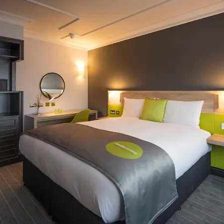 Thistle Express Hotel