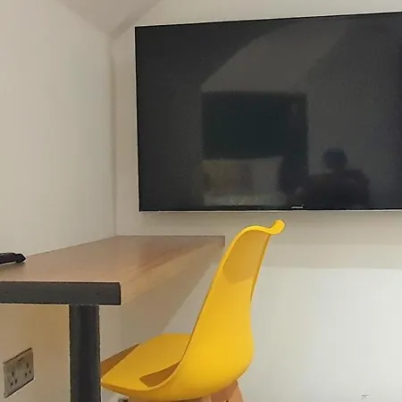 Apartment At 74 *