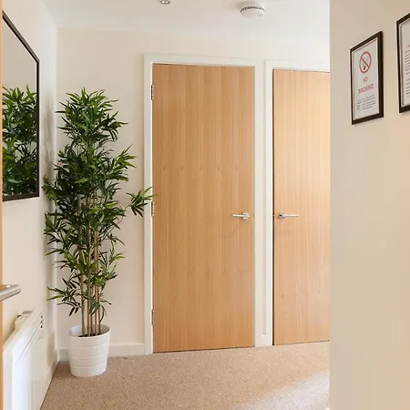 Paramount Apartment *