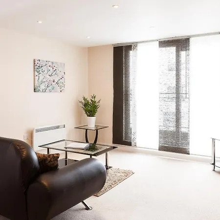Paramount Apartment