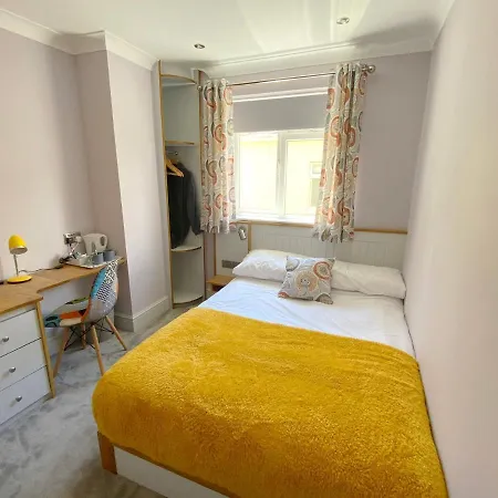 Orchard House * Swindon