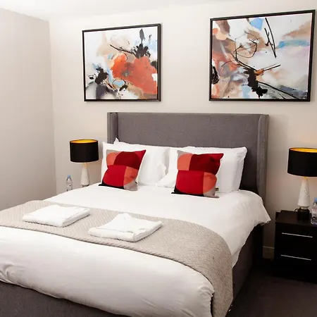 High Life Serviced - Old Town * Swindon