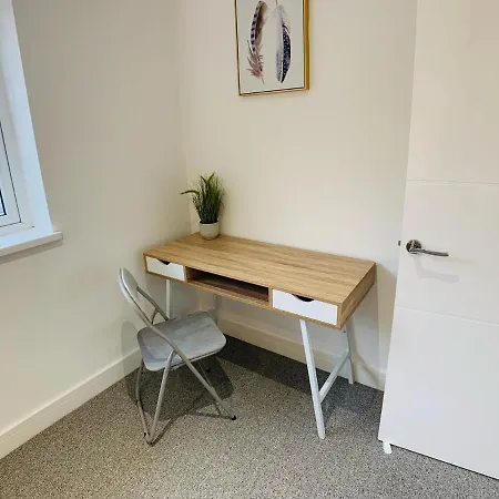Springfield - Free Parking Apartment *