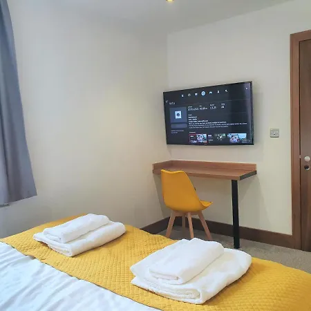 At 74 Apartment Swindon