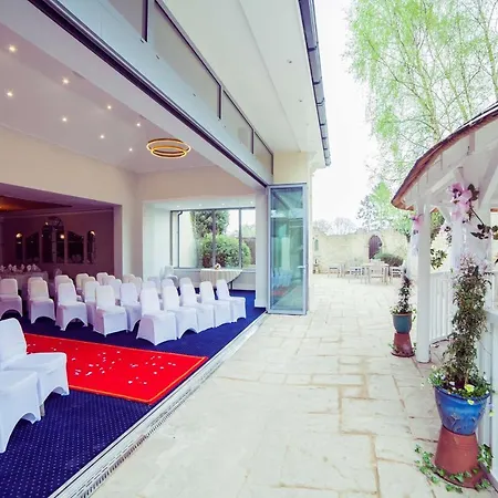 Blunsdon House Hotel, Bw Premier Collection Hotel 4*