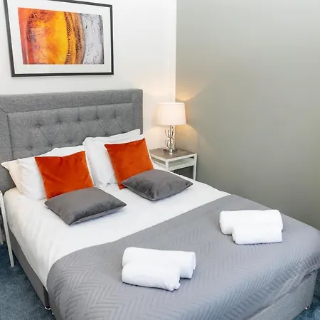 Inspiration By Olauda Sa - 3 Bed House With Free Parking Apartment *