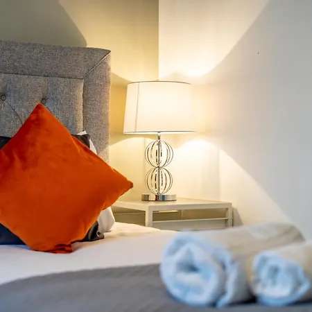 Inspiration By Olauda Sa - 3 Bed House With Free Parking