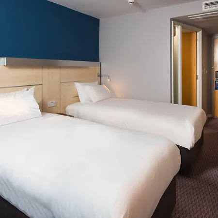 Hotel Express Centre By Ihg