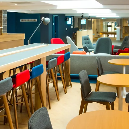 Express Centre By Ihg Hotel 3*