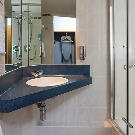 Hotel Express West An Ihg Swindon