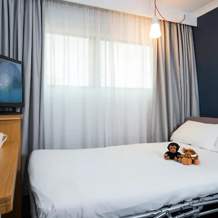 Express West An Ihg Swindon