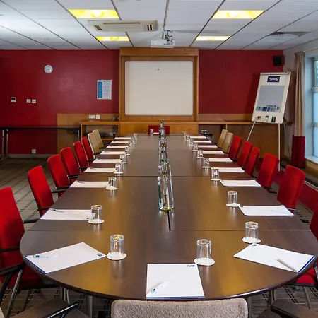 Express West An Ihg Swindon