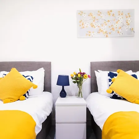 Apartment Greenbridge - Free Parking Swindon