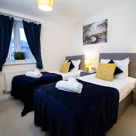 Brookvale - Free Parking Apartment Swindon