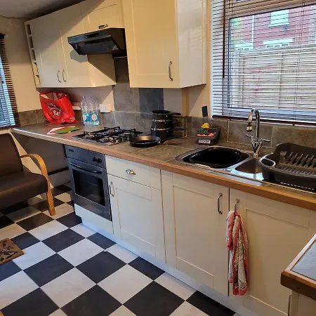 Shergold Guest house Swindon