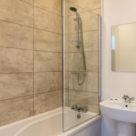 Charles Hope Apartment Swindon