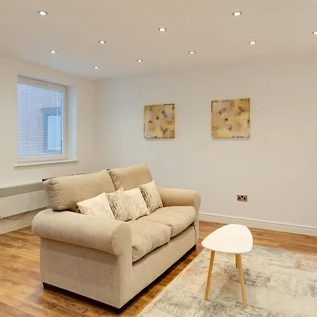 Charles Hope Apartment