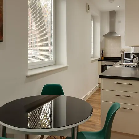 Charles Hope Apartment *