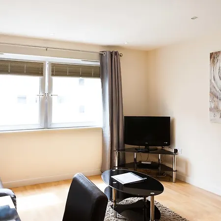 Paramount Apartment Swindon