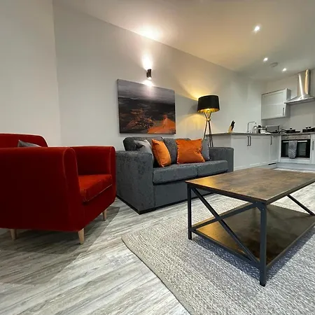 Kingsbridge Point - Cosy One Bed Near Town Centre,
