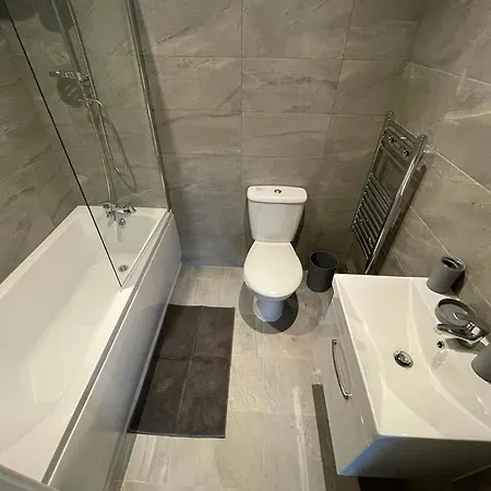 Apartment Kingsbridge Point - Cosy One Bed Near Town Centre,