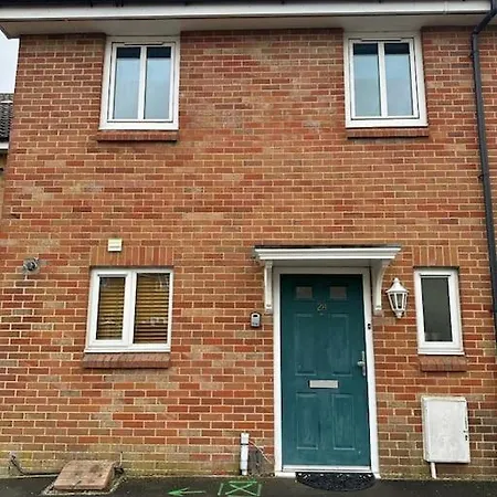 Holiday home Bilborough House - Cosy Place Suitable For Families And Business Travellers Furnitures, Free Wifi And Free Parking Swindon