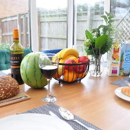 The Redbridge House Holiday home Swindon