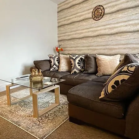 Beanie's @lornestreet Apartment Swindon
