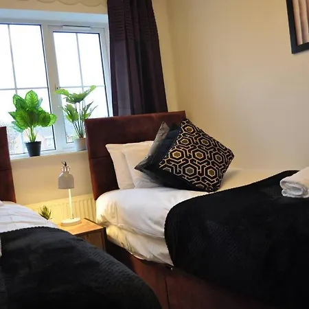 The Redbridge House Swindon