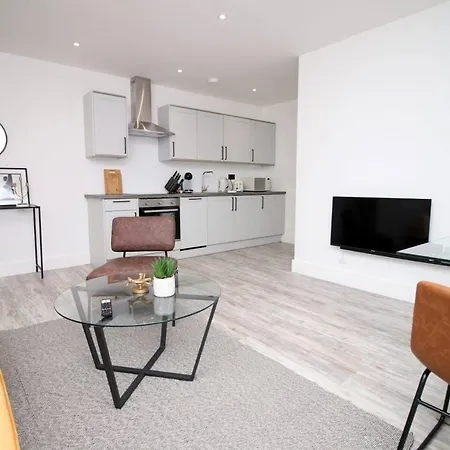 Kingsbridge Point - Cosy One Bed Near Town Centre, *