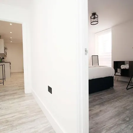 Apartment Kingsbridge Point - Cosy One Bed Near Town Centre,