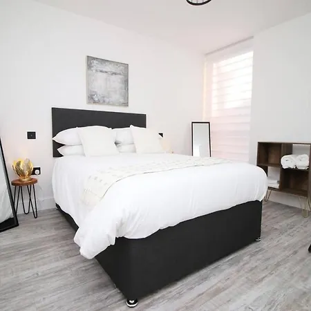 Kingsbridge Point - Cosy One Bed Near Town Centre, Swindon