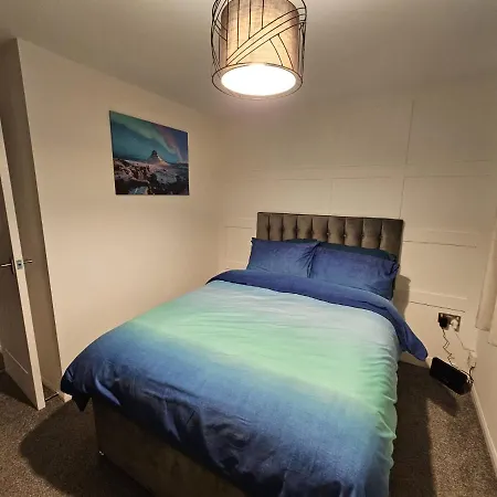Entire Spacious Modern One Bedroom House *