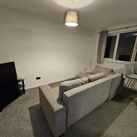 Apartment Entire Spacious Modern One Bedroom House Swindon