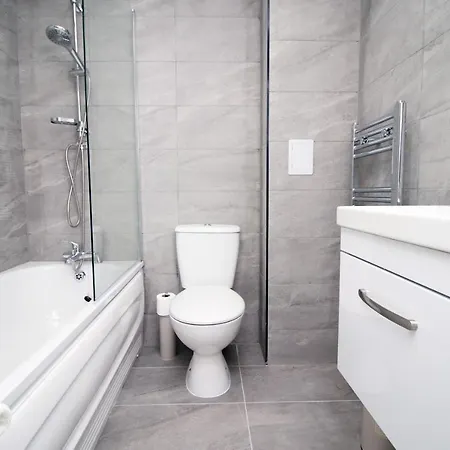 Kingsbridge Point - Cosy One Bed Near Town Centre, * Swindon