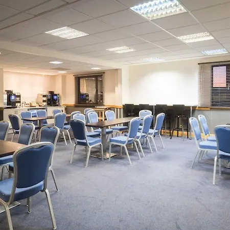 Doubletree By Hilton Swindon