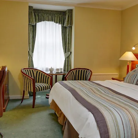 Blunsdon House Hotel, Bw Premier Collection Hotel 4*