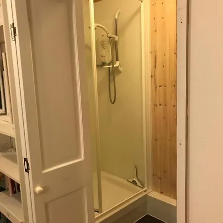 Apartment Quirky Cosy Rural Hideaway Swindon