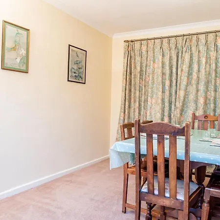 Free Parking Good Location Lavender Harmony House * Swindon