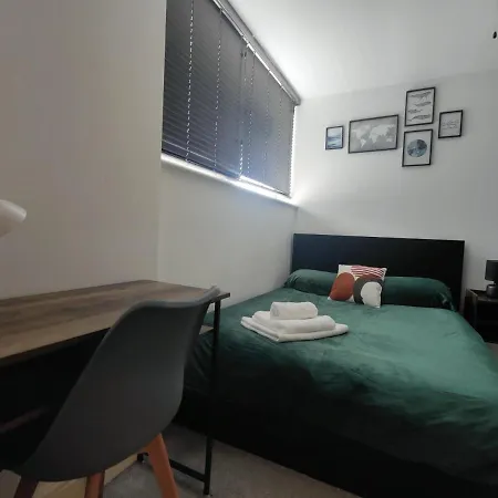 Apartment Centered 2 Bed Serviced Apartment- Sherpa Homes