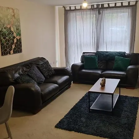 Apartment Cozy 2bed W/ Parking *
