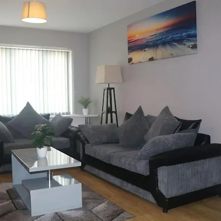 Coleridge House Private Parking Netflix Holiday home Swindon