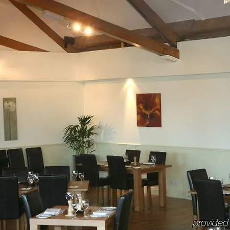 Hotel South Marston And Leisure Club 3*