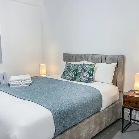 City Centre By Elegance Living * Swindon