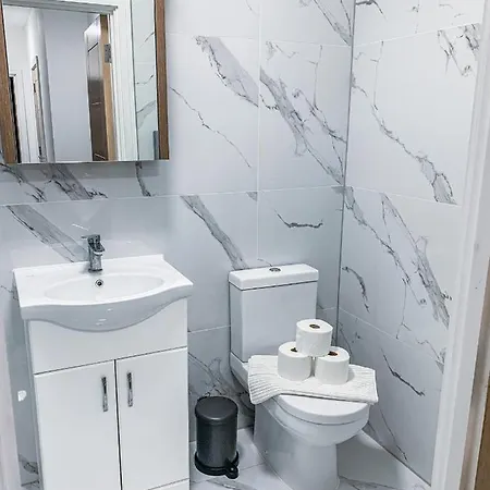 City Centre By Elegance Living Apartment